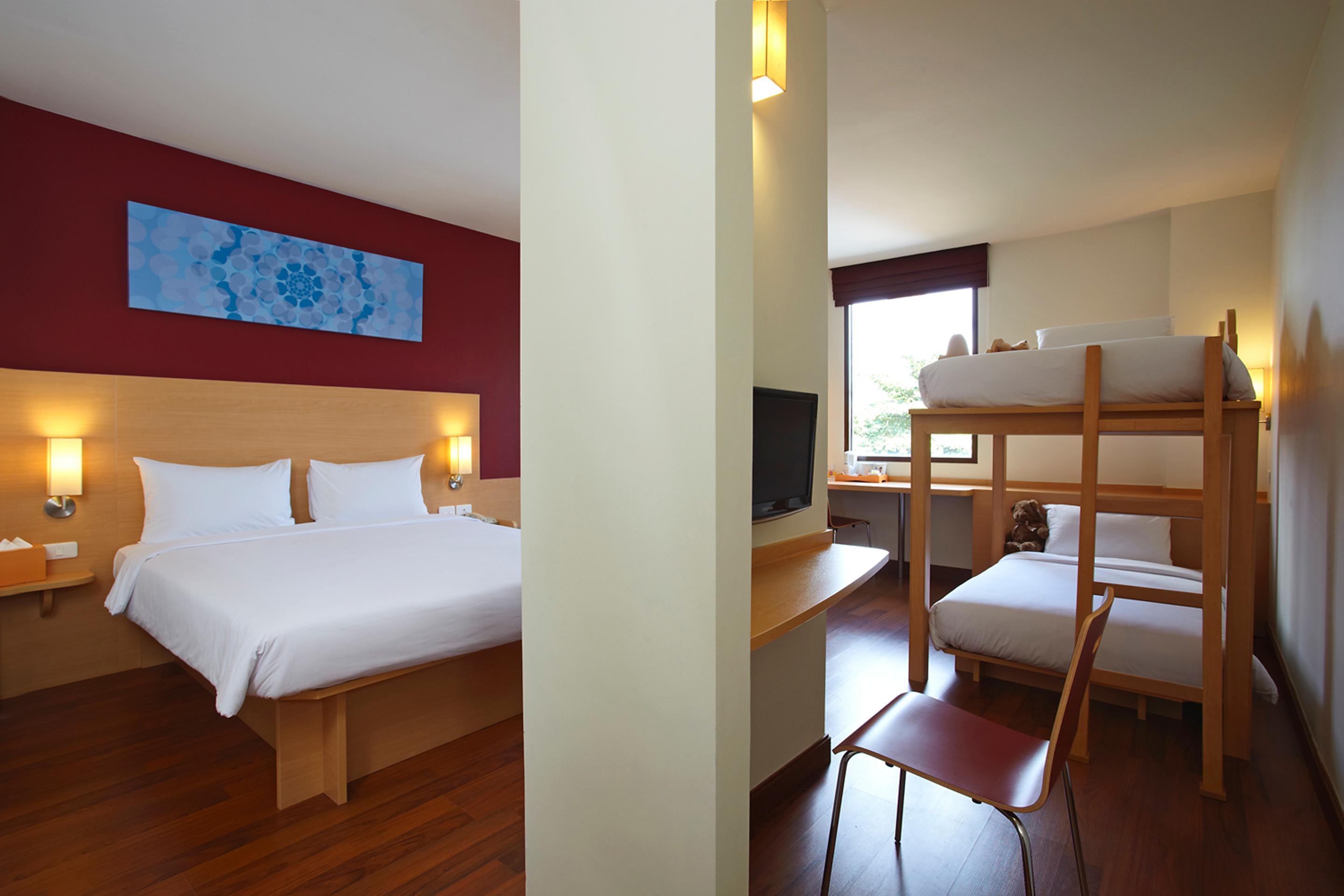 Ibis Bangkok Riverside Εξωτερικό φωτογραφία