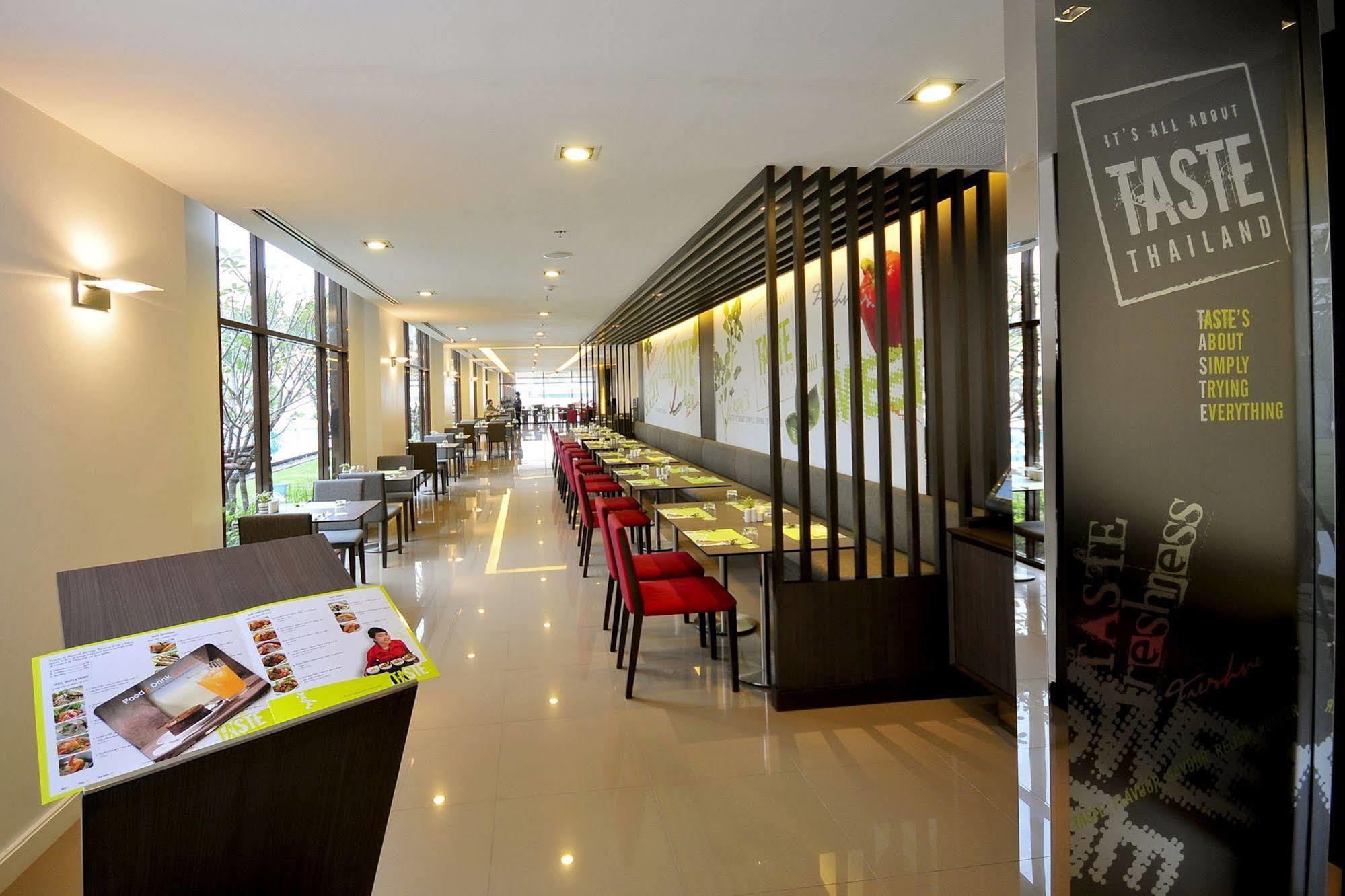 Ibis Bangkok Riverside Εξωτερικό φωτογραφία